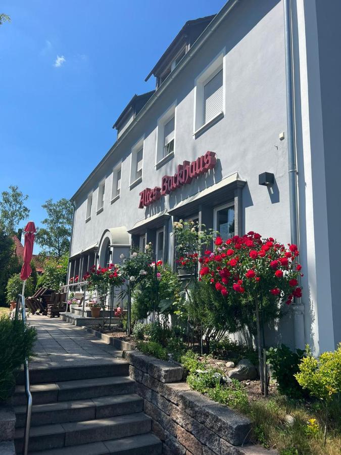 Pension Altes Backhaus Herzogenaurach Exterior foto